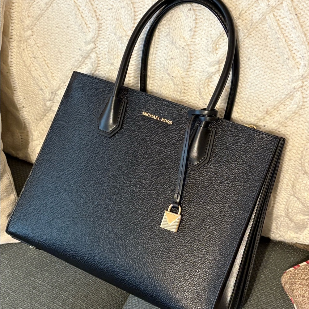 Michael Kors Large Mercer Satchel